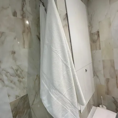 - Face Apartment *