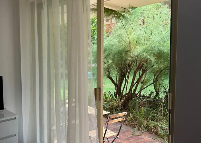 - Proche アパート *